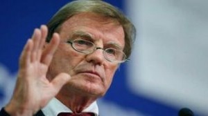 Bernard Kouchner se plaint d’humiliations et démissionne