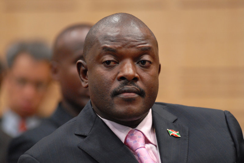 Burundi : le président Nkurunziza s'amnistie de la condamnation à mort.