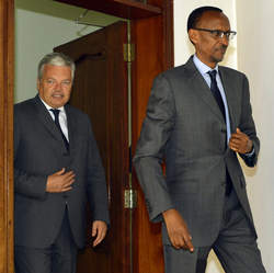 Didier Reynders et Paul Kagame - source: 7sur7