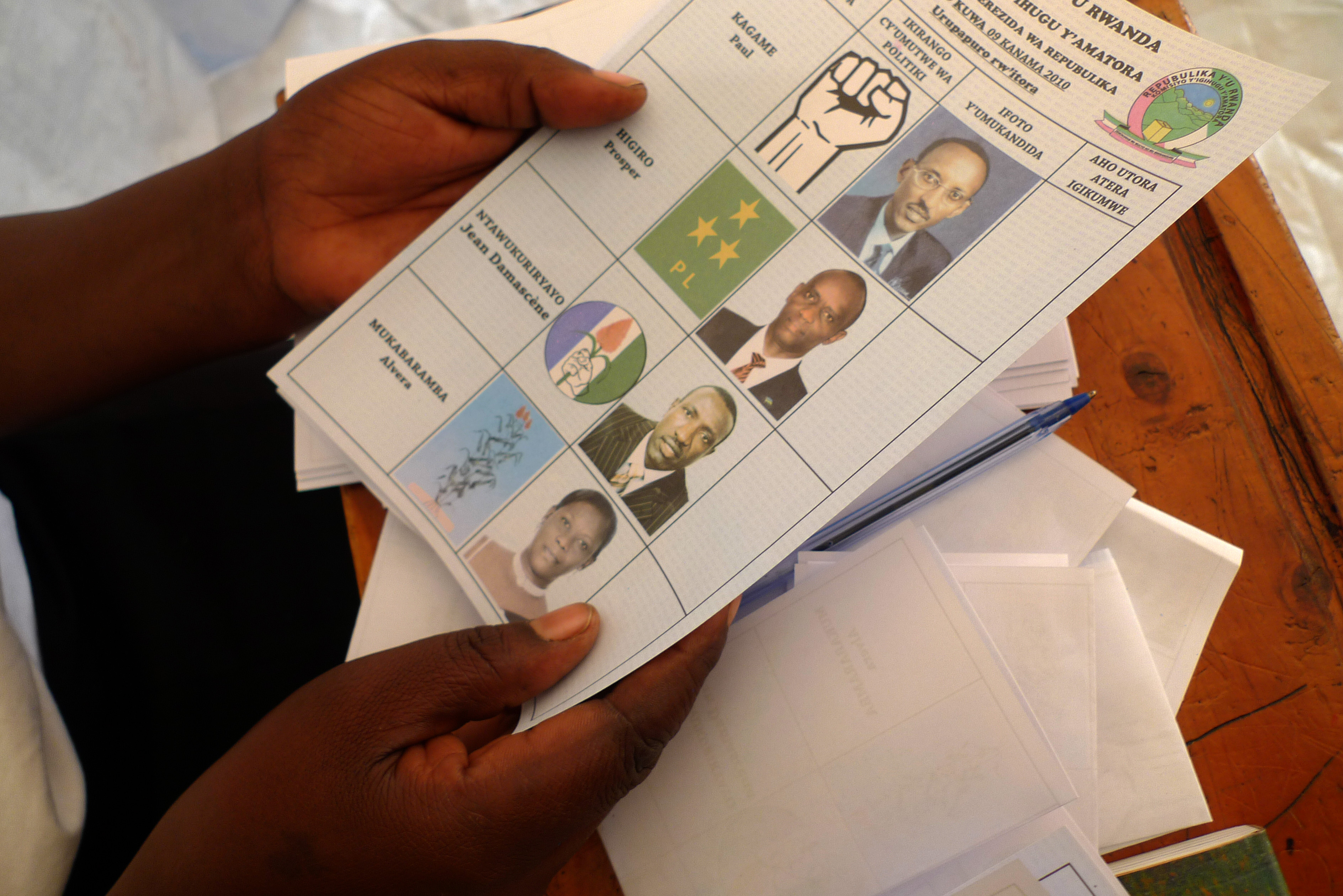 Bulletin de vote lors de l'élection présidentielle 2010